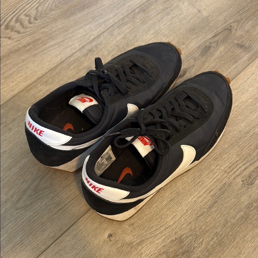 Nike women’s Black and White Sneakers size 9.5